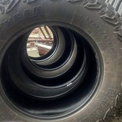 275/65R18 GOODYEAR WRANGLER ALL SEASON TIRES