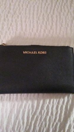 Micheal kors wallet new 100%authentic