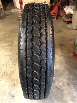 285/75R24.5 CLOSED SHOULDER DRIVES TAKE OFFS