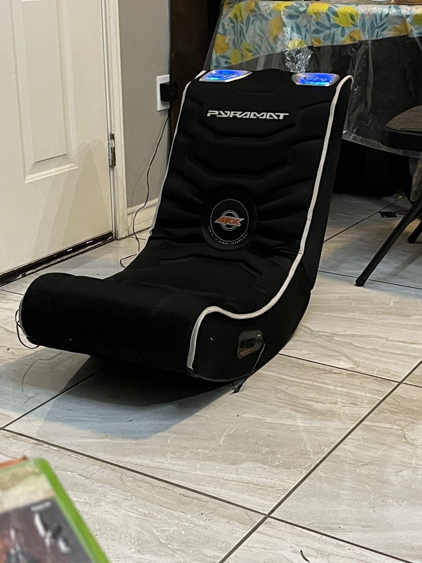 Pyramat gaming online chair