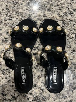 VICTORIA ADAMES Slippers 