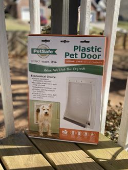 PetSafe Plastic Pet Door for Medium Sized Pets-NIB