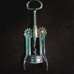 Wine bottle opener
