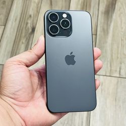 iPhone 15 Pro Max 256GB Unlocked 