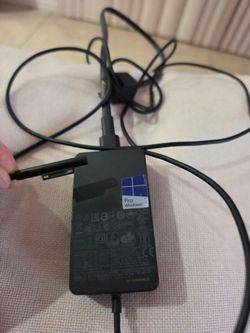 Microsoft Surface Pro Power Adapter Charger