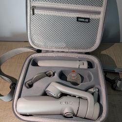 DJI OM 5 Smartphone Gimbal & Case