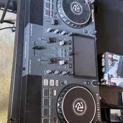 Numark Mixstream Pro+ (built In speakers)