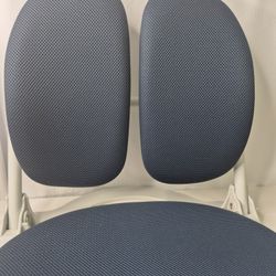 Duoback Foldable Floor Chair. 