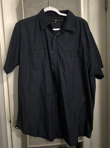 Good Condition
Blue Shirt
Size Xl $19