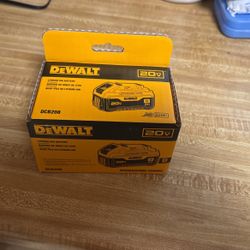 Dewalt 20v Lithium Ion Battery 8Ah 100$