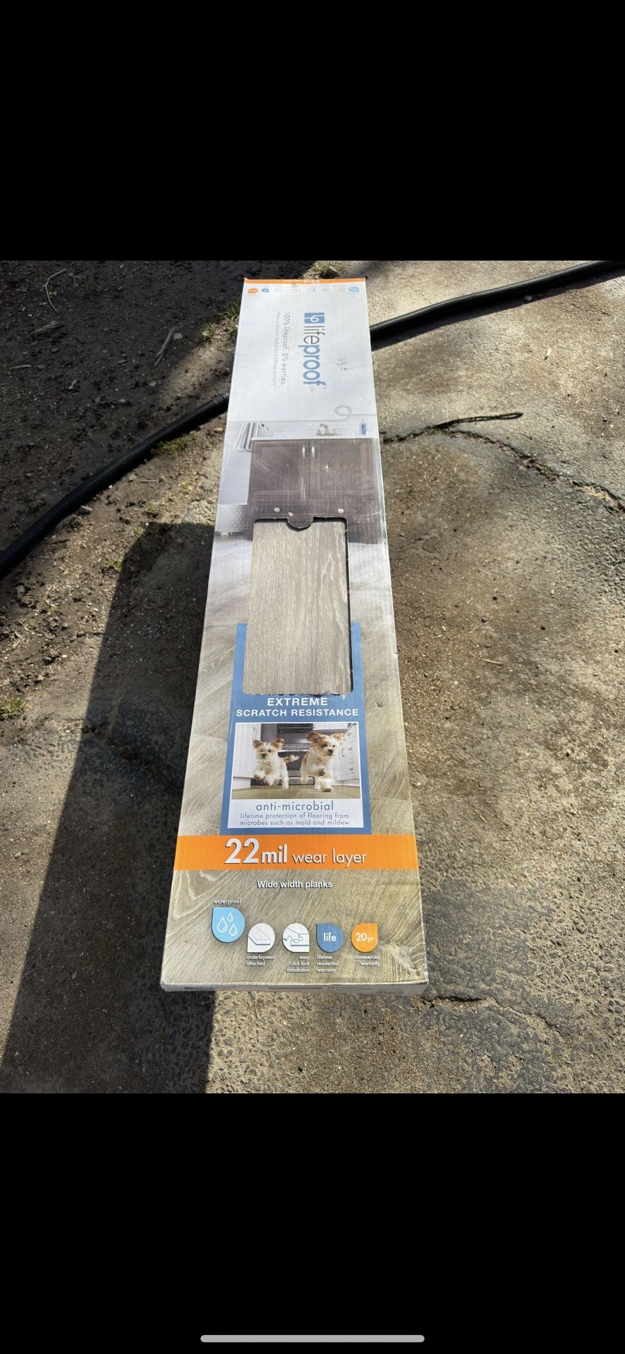 VINYL FLOORING 