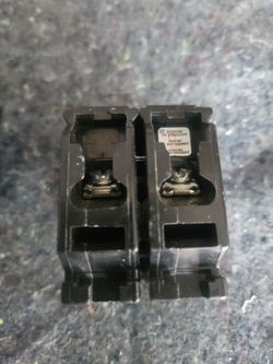 new Square D Homeline 15-Amp 2-Pole Circuit Breaker