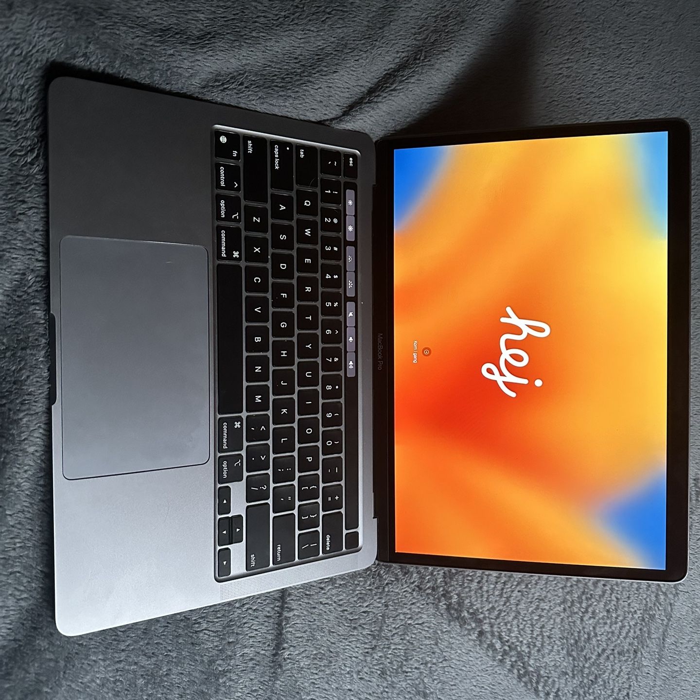 2020 M1 MacBook Pro 13 Inch 256gb for Sale in Aurora, CO - OfferUp