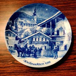 Berlin Design Genuine Blue China 