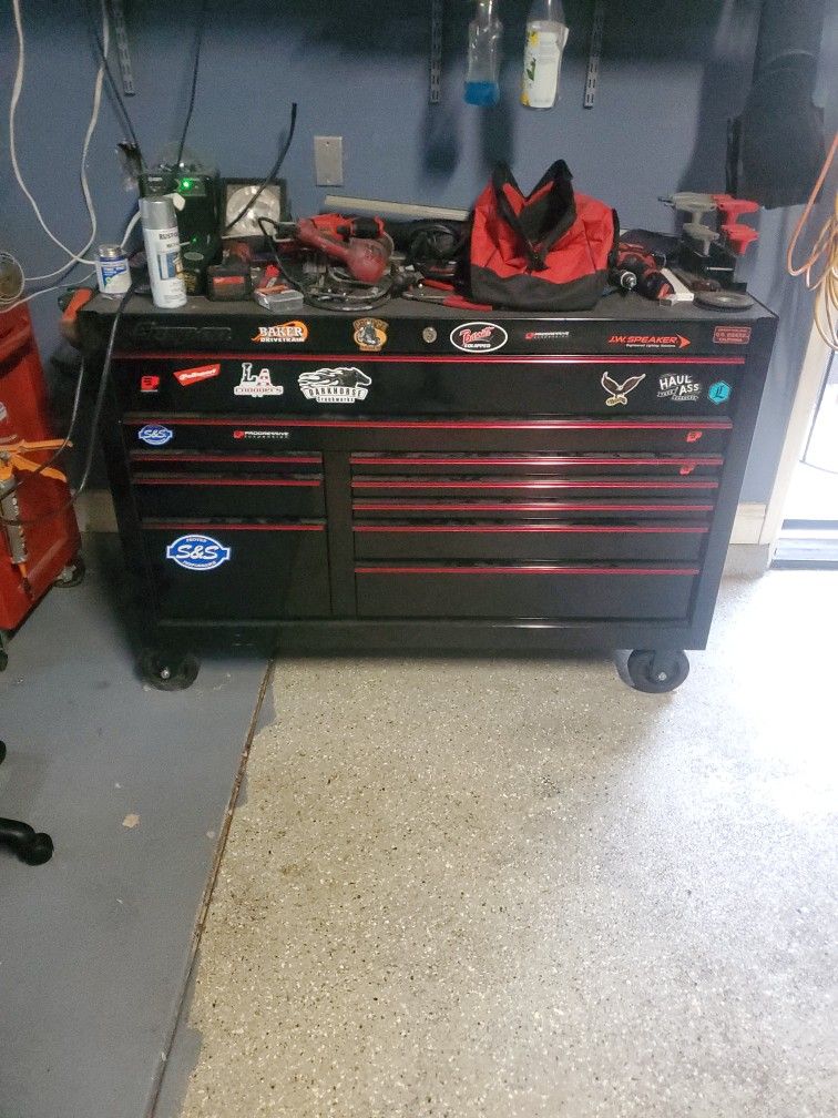 Roll Away Toolbox Snap On