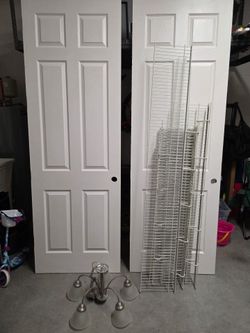 Closet doors, ceiling lights, closet selves