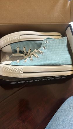 Women’s Converse size 9