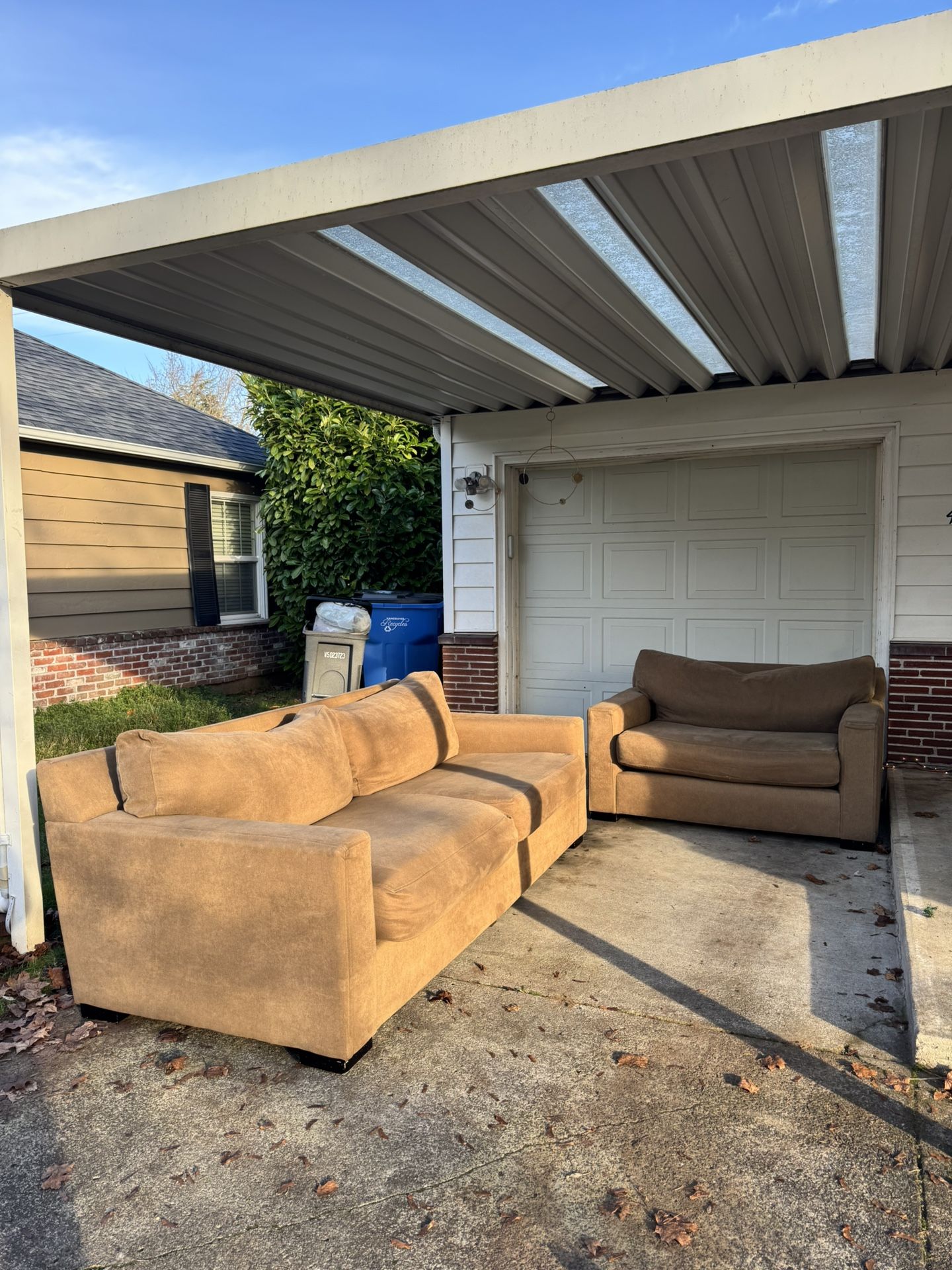 Pacific Furniture Sofa Set