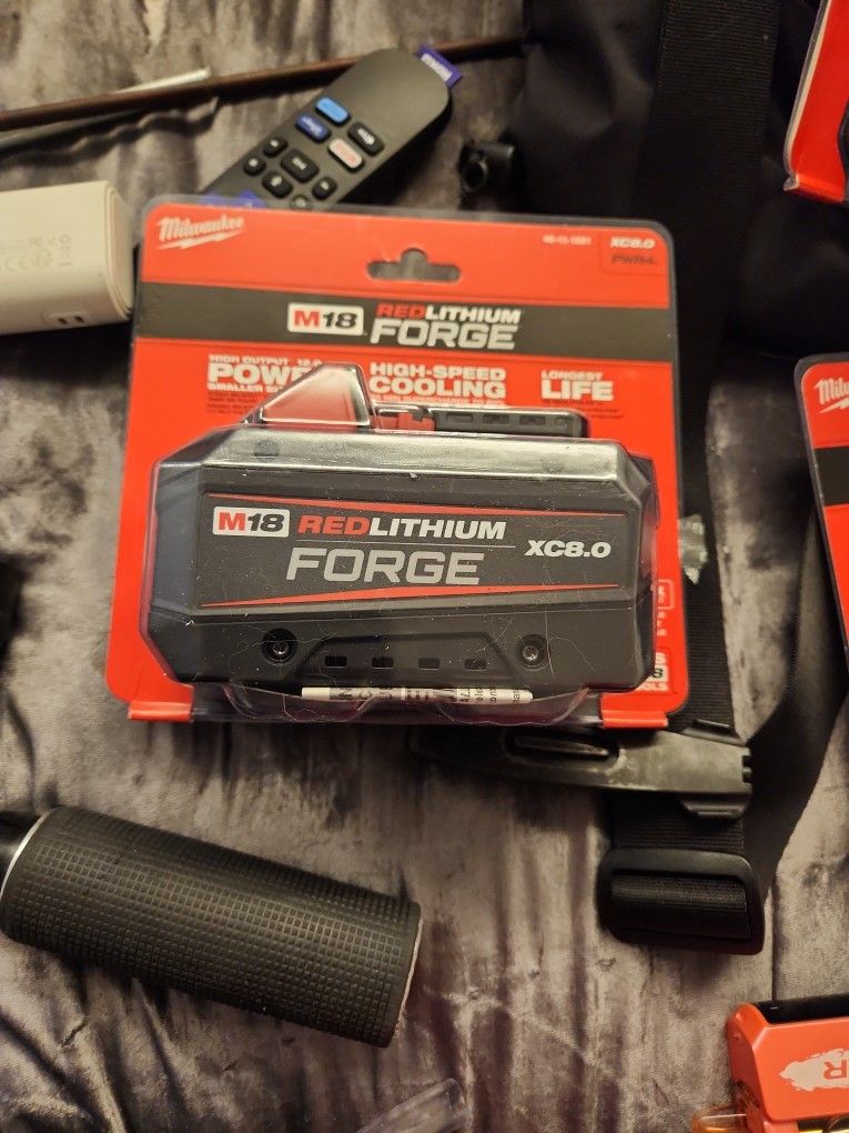 Milwaukee M18 8.0 Red Lithium Forge Battery BRAND NEW!