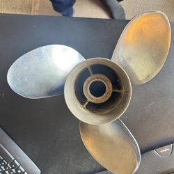 Michigan Wheel Rapture Propeller Stainless 993004 14 1/4 X 19 RH