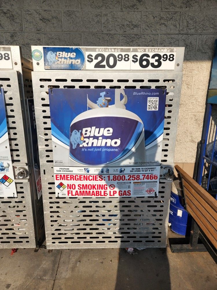 Only one left Full blue rhino propane tank. for Sale in Stuart, FL - OfferUp