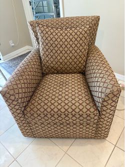 Beautifully swivel arm chair