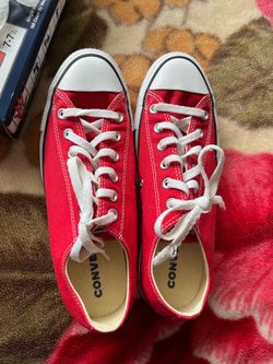 Red all star converse shoes size 8