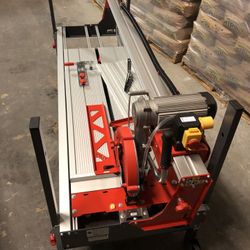 DX-250 PLUS Laser&Level tile saws Mobile head machine with plunge effect for total versatility.