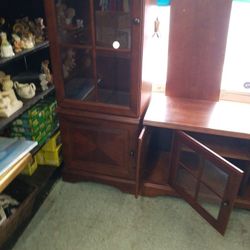 Entertainment center