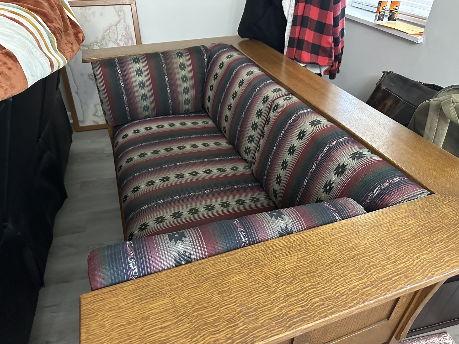 Stickley Loveseat. Made In The USA. Quicksale**