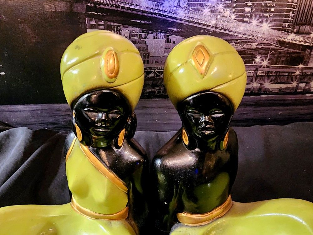 Antique / Vintage 1950's Pair of Nubian Genie Chalkware Ashtray / Candy Bowls VERY RARE**