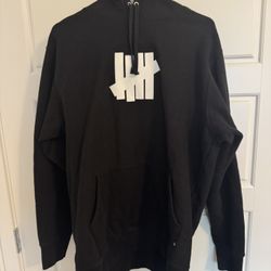 Undefeated men’s 5 strike logo hooded sweatshirt XL Black