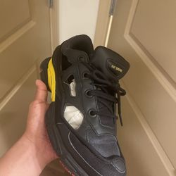 Raf simons x Adidas Ozweego , Replicant “Belgium” Size 8.5
