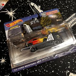 Hot Wheels Premium Team Transport
