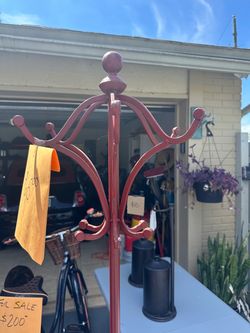 Cost & umbrella rack