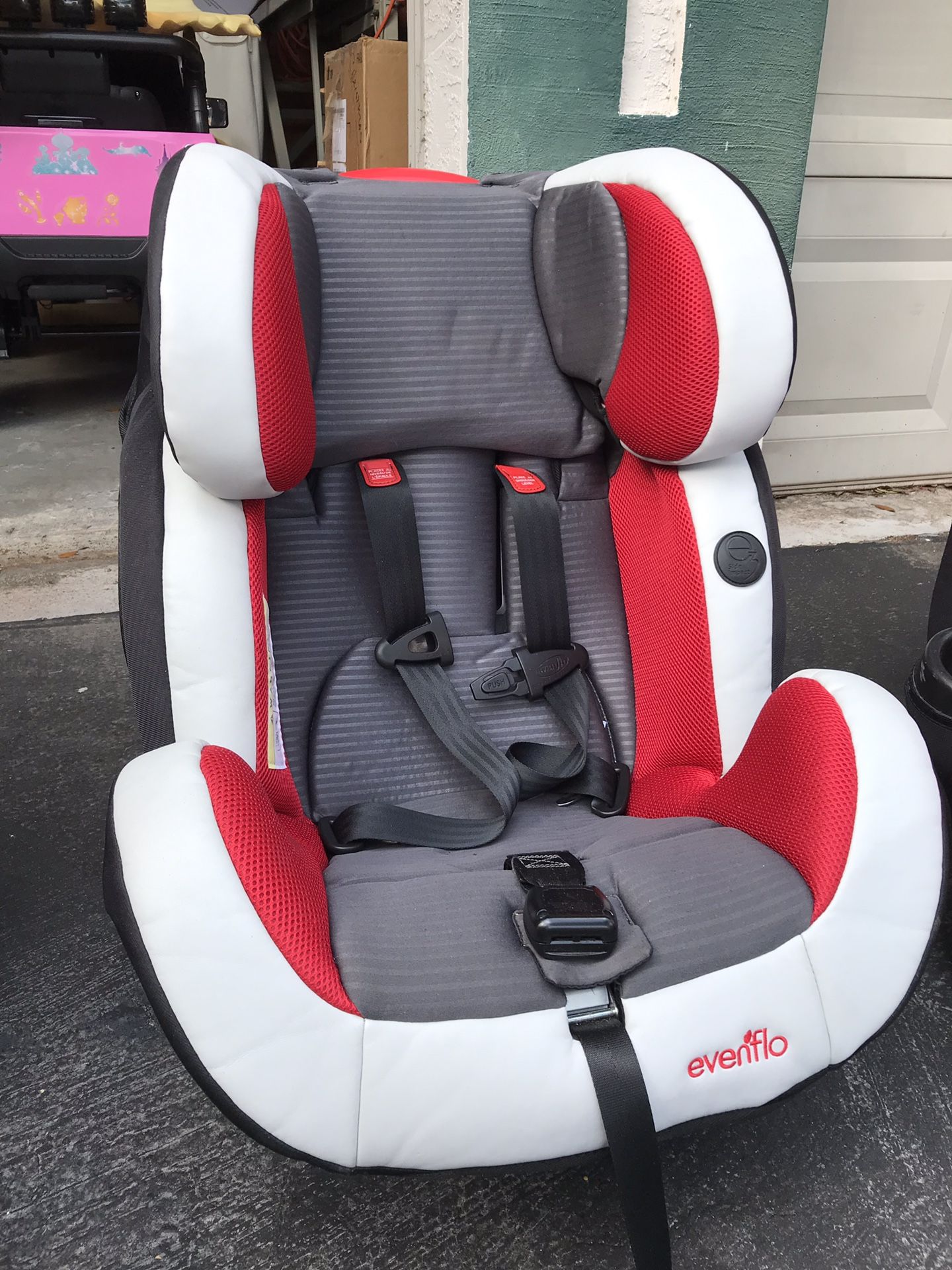 Evenflo child’s car seat