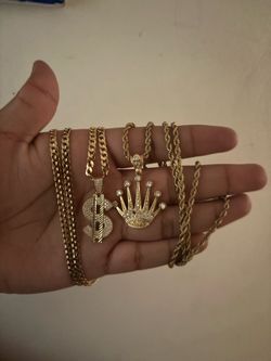 10k pendants