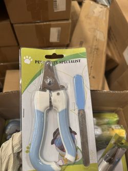 Pet Nail Clipper Set And File . New. Blue White