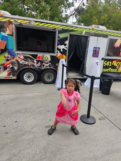 Video game truck, roblox and fortnite