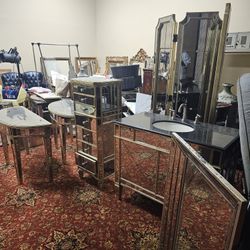 Mirrored furniture set