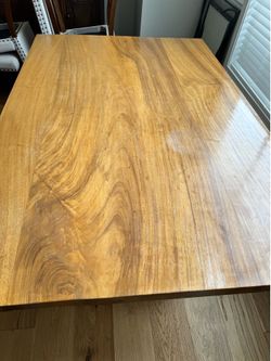 Dining table & chairs