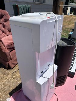 Water dispenser
