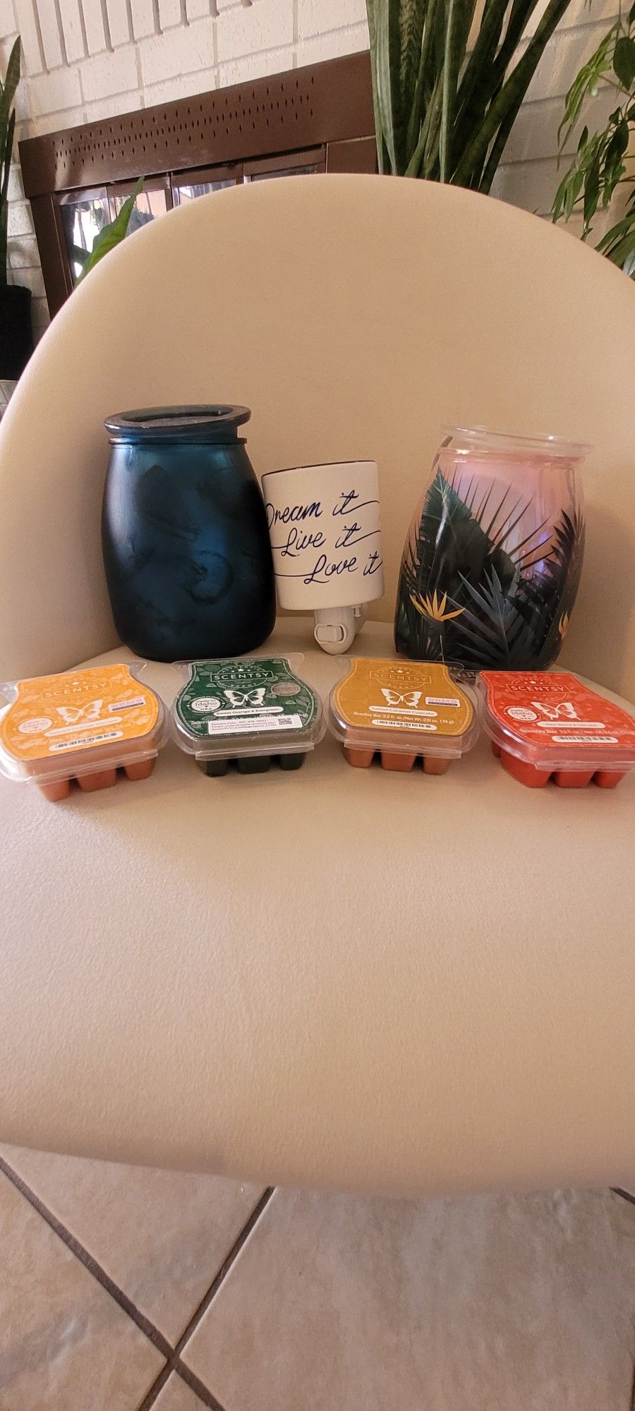 Scensty Warmers And Wax