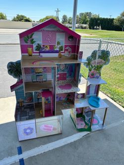 Doll House