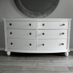 Bassett White Dresser 