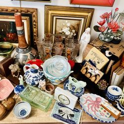 Estate Sale! 100% Antique And Vintage Items! So much home decor.