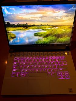 Alienware m15 R4 Gaming Laptop - RTX 3060 / i7 / 16GB / 512GB SSD