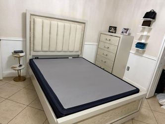 Juego de cuarto  de GRAN CALIDAD  CiTY FURNITURE