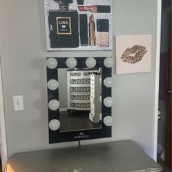 IMPRESSIONS VANITY LIGHT