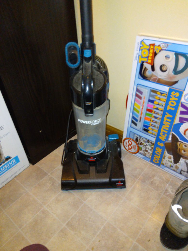 Bissell Compact Vacuum 